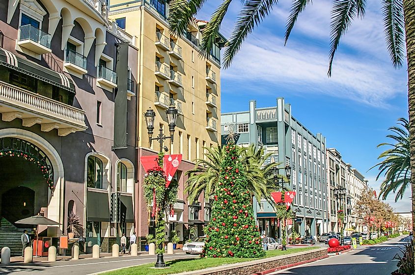 Scenery of the beautiful shopping avenue in San Jose