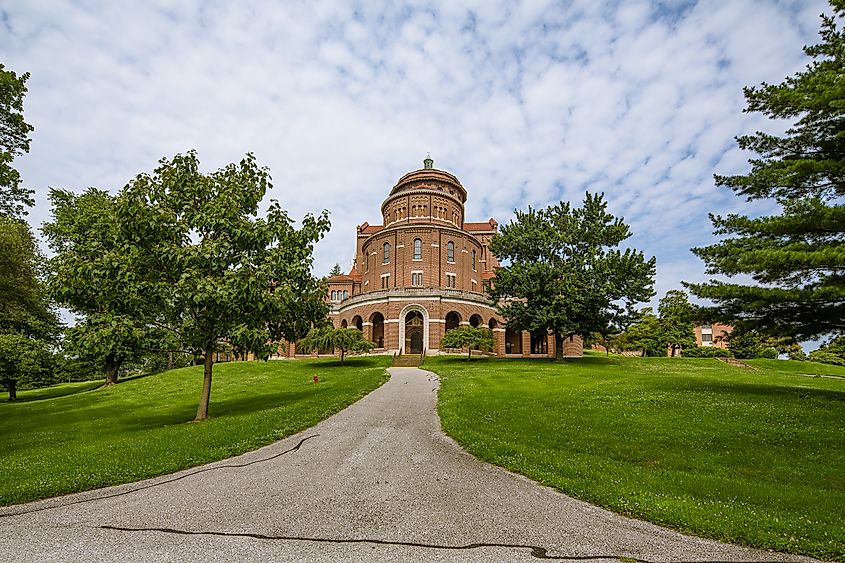 A beautiful monastery in Ferdinand, Indiana. Image credit: Chris Flook via Wikimedia Commons.