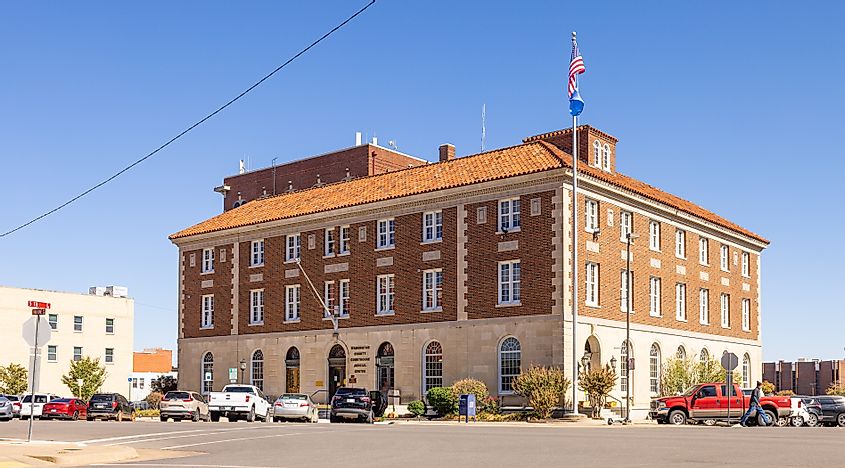 The Washington County Courthouse in Bartlesville, Oklahoma, via Roberto Galan / Shutterstock.com