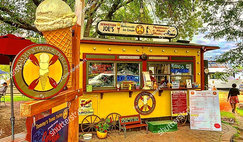 Ice-cream cabin on Lake Minnetonka beach. Image credit Tony Cane-Honeysett via Shutterstock.