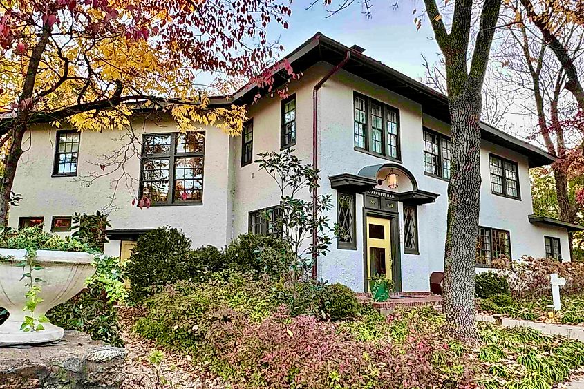 The Oakhurst Inn is just a short walk from the University of Virginia Campus photo by Bryan Dearsley