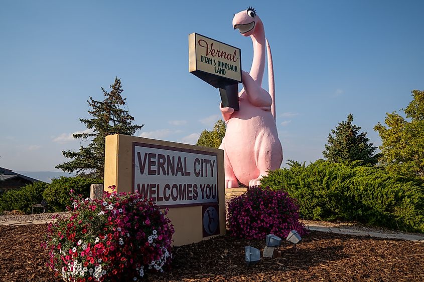 A pink dinosaur sculpture in Vernal, Utah
