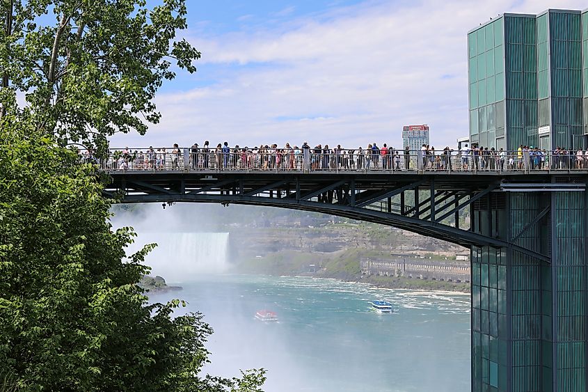 Prospect Point Observation tower filled with tourists at Niagara Falls State Park.