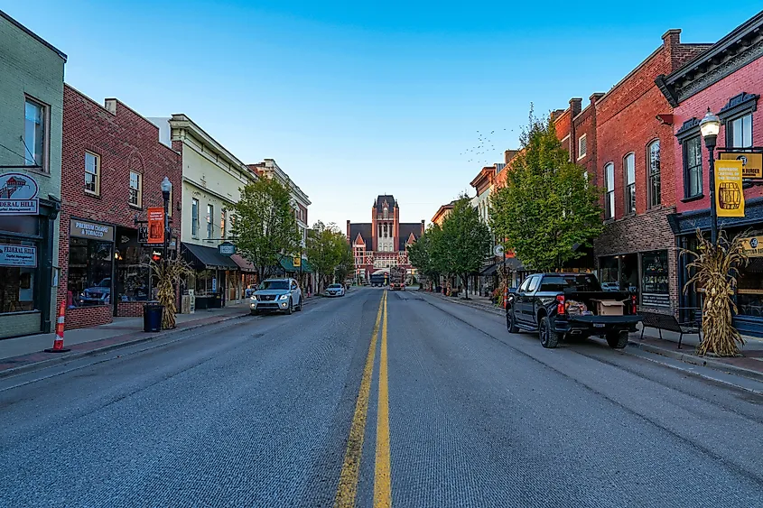 Brick buildings along the main street in Bardstown, Kentucky. Editorial credit: Jason Busa / Shutterstock.com
