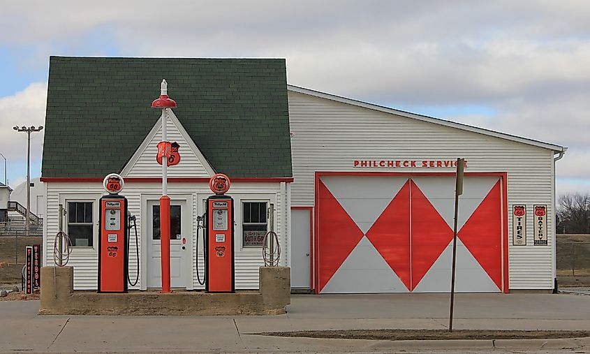 Jerry's Dream Museum (Phillips 66 Station) - Pawnee City, NE. Tom McLaughlin via Flickr