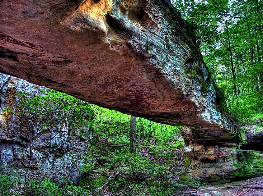 The beautiful Pomona Natural Bridge in Illinois