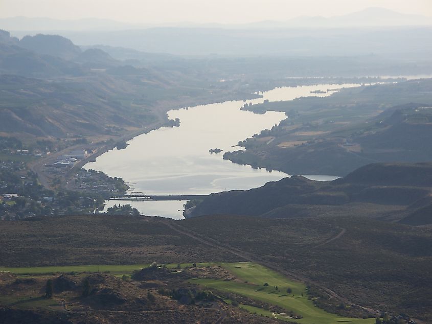 View of Pateros, Washington, and Lake Pateros (Columbia River) from Alta Lake State Park, USA