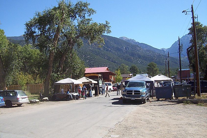 Saturday market in Crestone, via Fred Bauder on Wikipedia