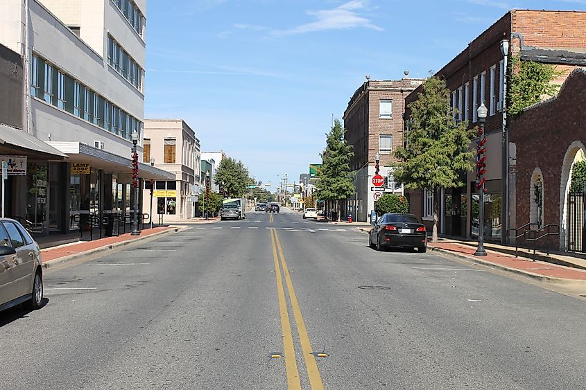 Downtown Lufkin, Texas, By Billy Hathorn - Own work, CC BY-SA 3.0, Wikimedia Commons
