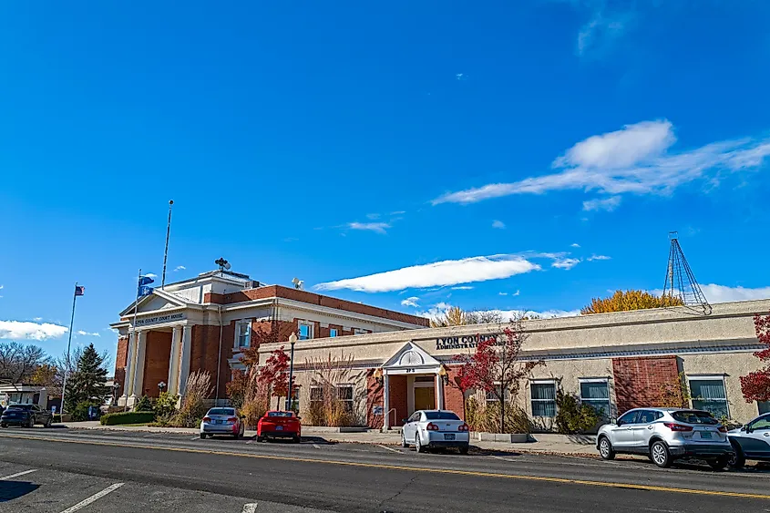 The Lyon County Courthouse and Administrative Complex in Yerington, Nevada. Editorial credit: davidrh / Shutterstock.com