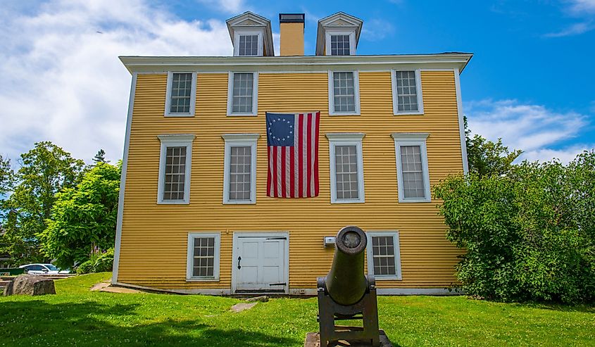 Ladd-Gilman House, NH. Image credit Wangkun Jia via Shutterstock.