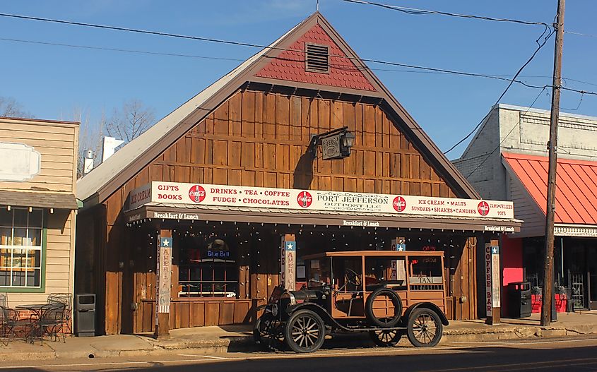 A restaurant located in downtown Jefferson, Texas