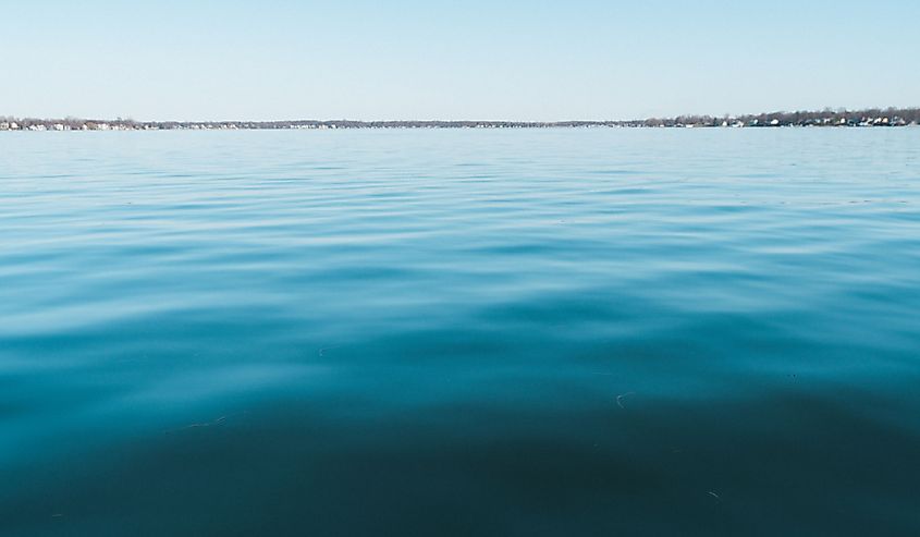 Beautiful Lake Wawasee waters in Syracuse Indiana.