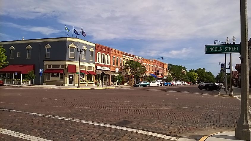 Main Street, Lindsborg, Kansas. Image credit: Indy beetle via Wikimedia Commons.