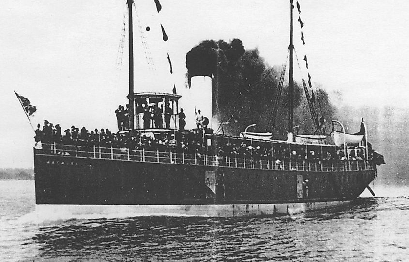 Macassa before she was rebuilt in 1905