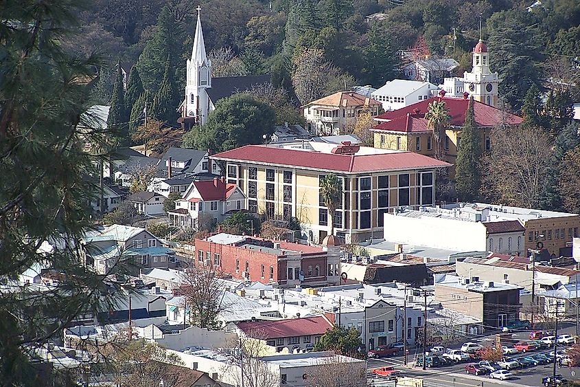 Downtown Sonora during the winter.