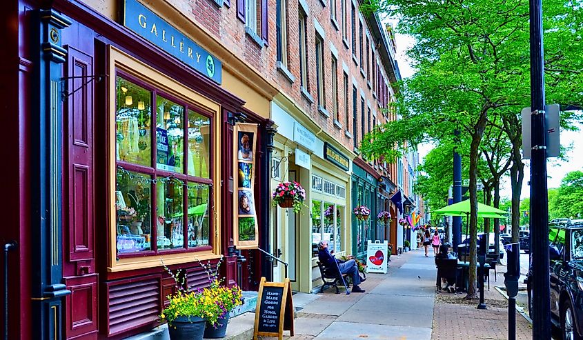 Street view of Skaneateles.