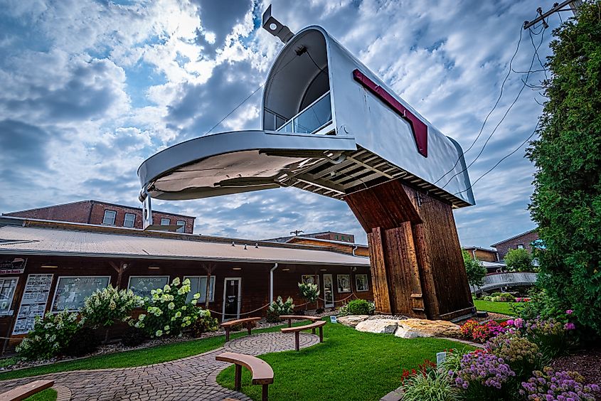 The giant mailbox in Casey, Illinois.