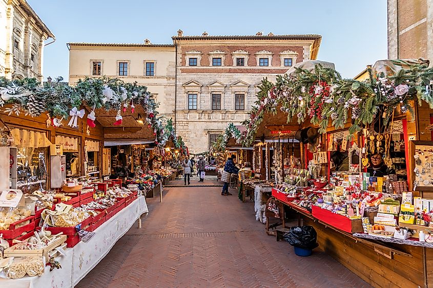 Christmas Market in Montepulciano's Piazza Grande.