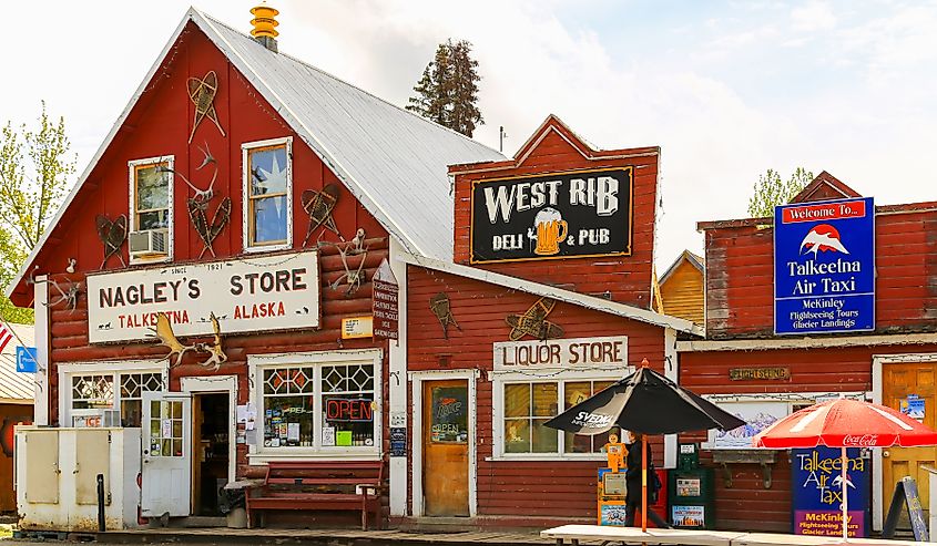 Stores and pubs in the oldtown of Talkeetna, Alaska.