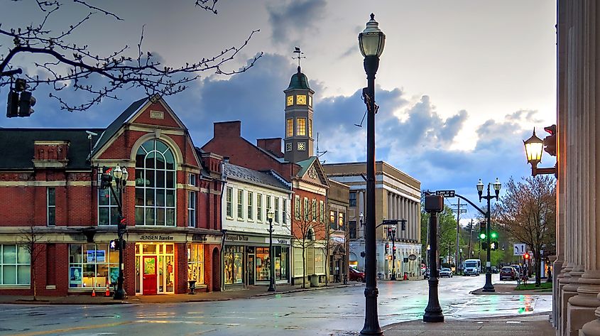 East Washington Street in Chagrin Falls, Ohio, via Lynne Neuman / Shutterstock.com