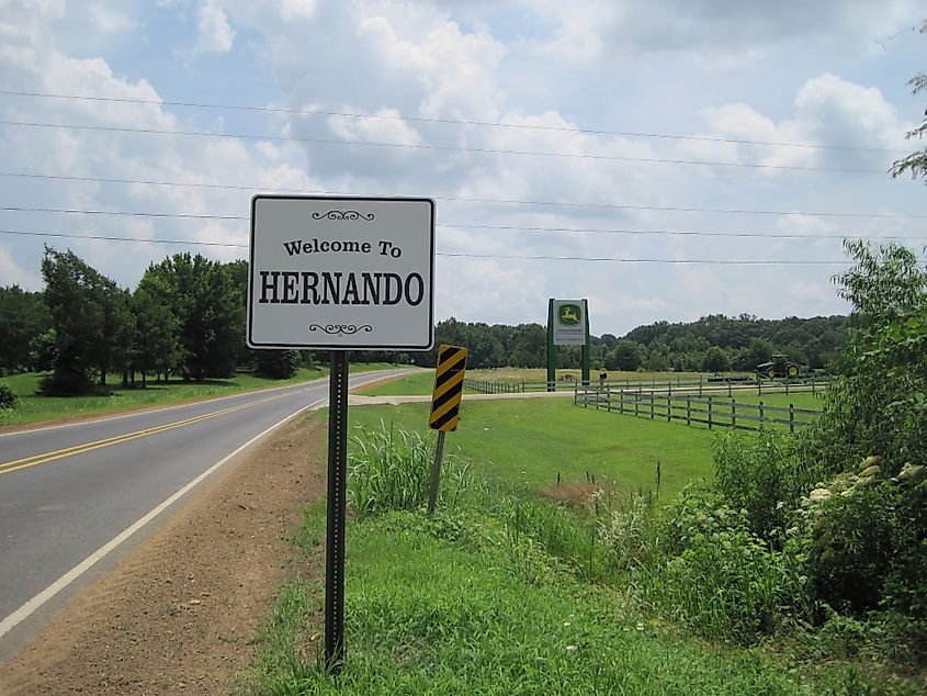 Welcome to Hernando sign on State Route 304 in Hernando, Mississippi.