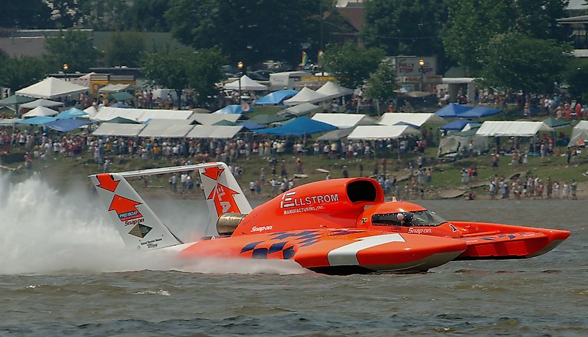 Hydroplane at the Madison Regatta 