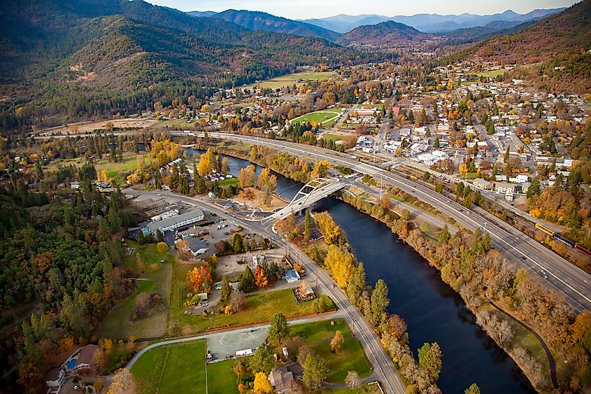 Aerial photo of the city of Rogue River, Oregon
