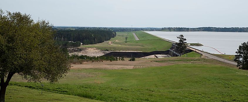 A dam on the Sabine River which forms the Toledo Bend Reservoir, a major recreational attraction and hydroelectric generating plant