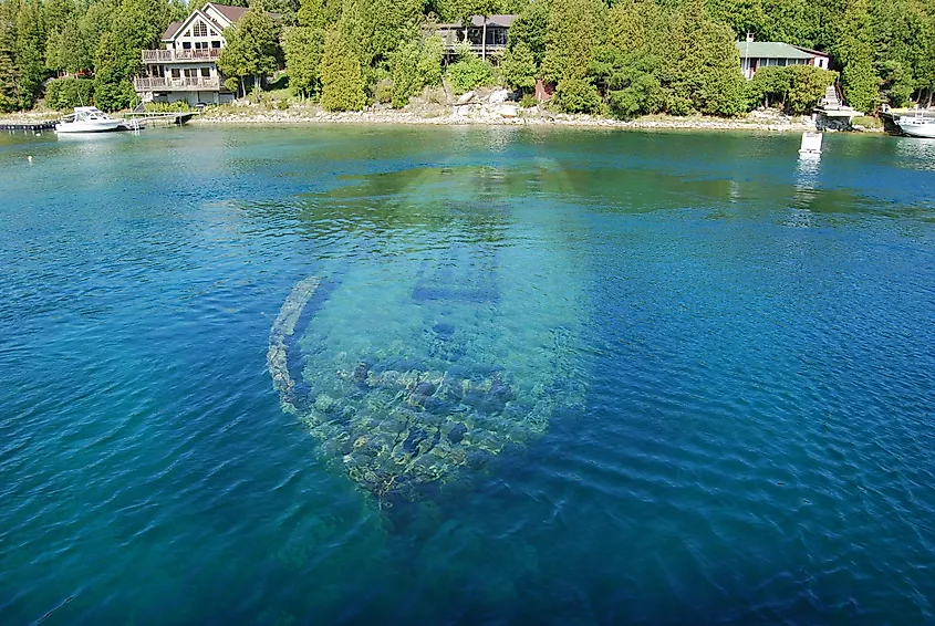 A sunken ship in Lake Huron at Fathom Five National Marine Park, Ontario.