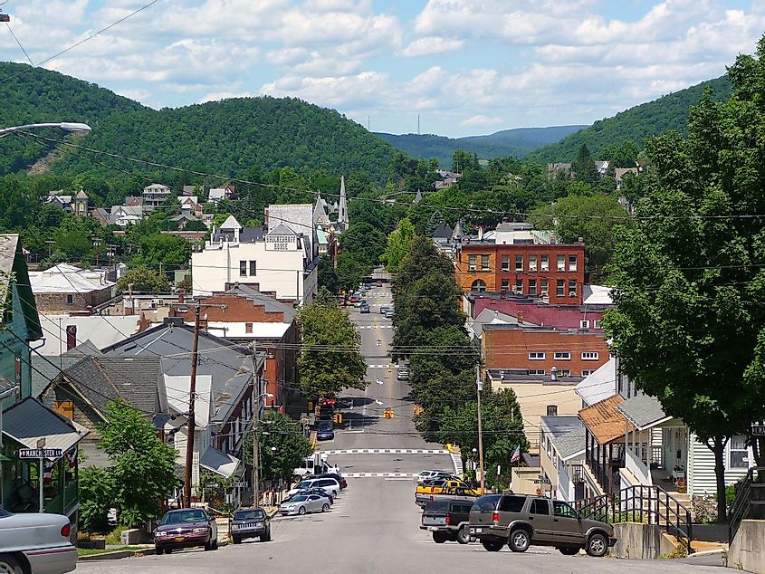 Looking down Allegheny Street from Reservoir Hill in Bellefonte, Pennsylvania, By Jarryd Beard - Own work, CC BY-SA 3.0, File:Bellefonte Reservoir Hill.jpg - Wikimedia Commons