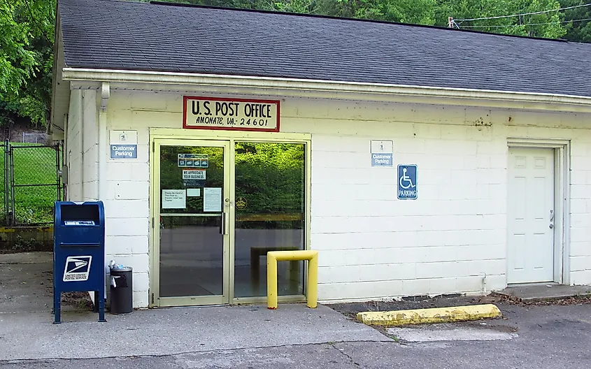 Post office in Amonate, Virginia.