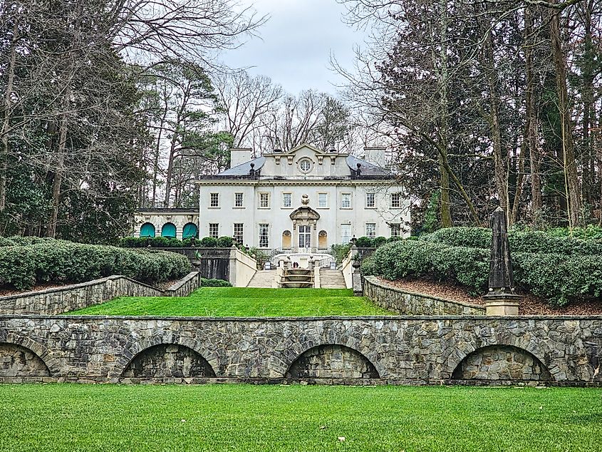 The Swan House mansion in the Buckhead neighborhood of Atlanta, Georgia. Credit: AshleyGary/ Shutterstock.com