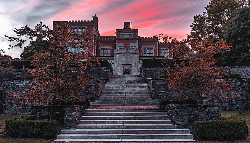  Sunrise behind Jeffrey Mansion at Jeffrey Park in Bexley, Ohio, United States