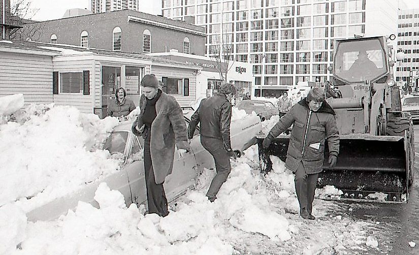Car buried by snow in Boston
