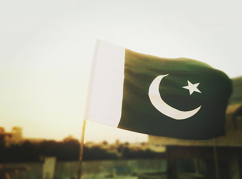 A scene in Pakistan illustrating the country's healthcare context.