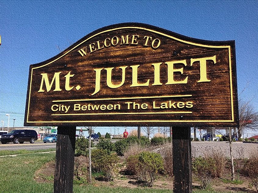 Sign on Mt. Juliet Road (Highway 171) welcoming commuters to Mt. Juliet. 