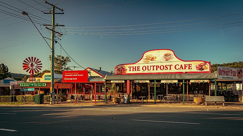Canungra, Queensland: Main shopping street in town