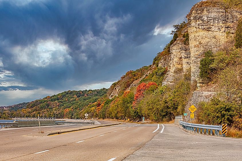 The scenic Great River Road in fall.