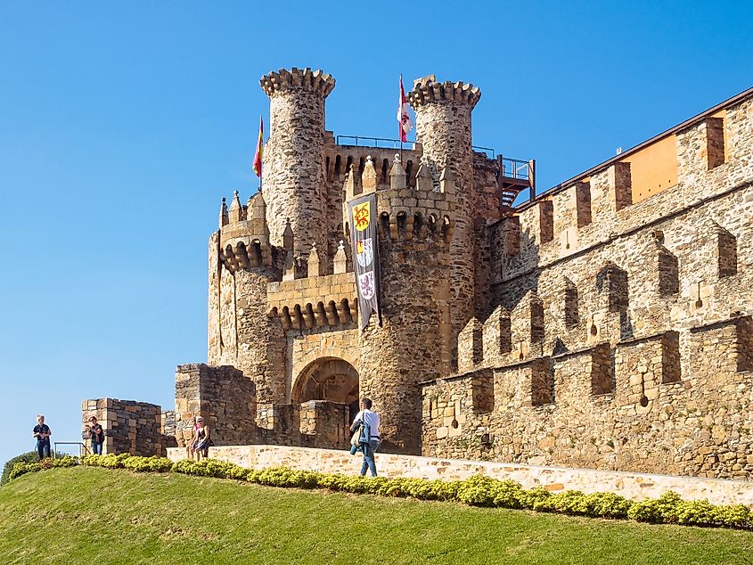 Fachada del Castillo Templario del siglo XII (Castillo de los Templarios)