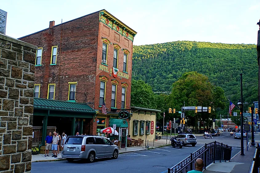 Hotel and restaurant in the city overlooking the Mount Pisgah, via Khairil Azhar Junos / Shutterstock.com