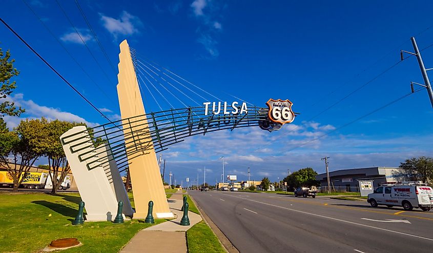 Road and sign on the Historic Route 66 in Tulsa Oklahoma 