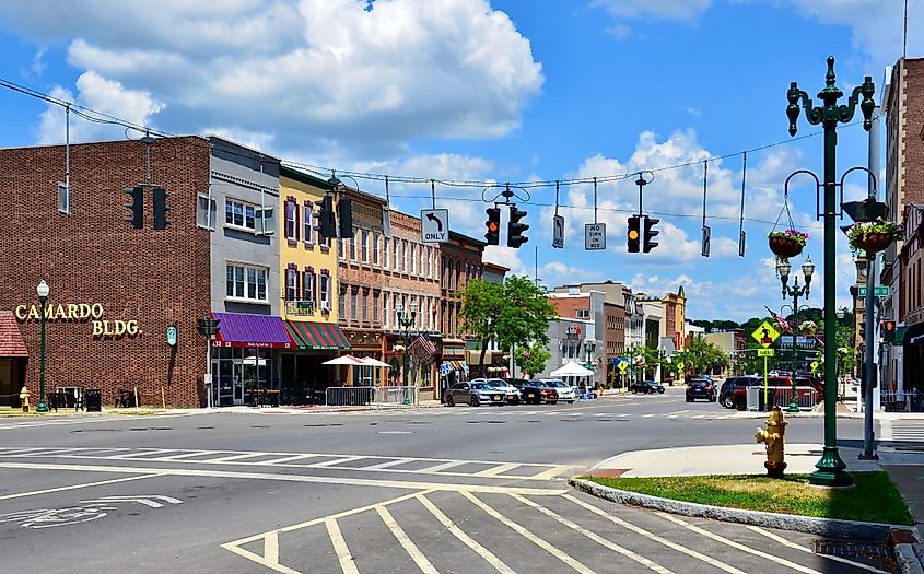 Street view in Auburn, New York, USA, a city located at the northern end of Owasco Lake, one of the Finger Lakes in Central New York.
