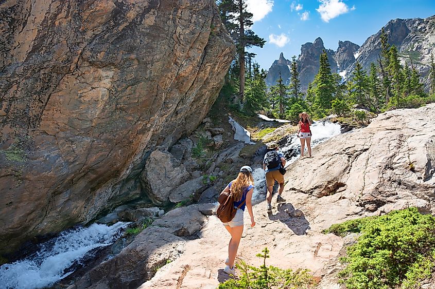 People hiking on Emerald Lake Trail. 