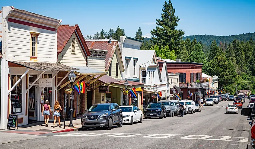 Shops and eateries along Broad Street in Nevada City.