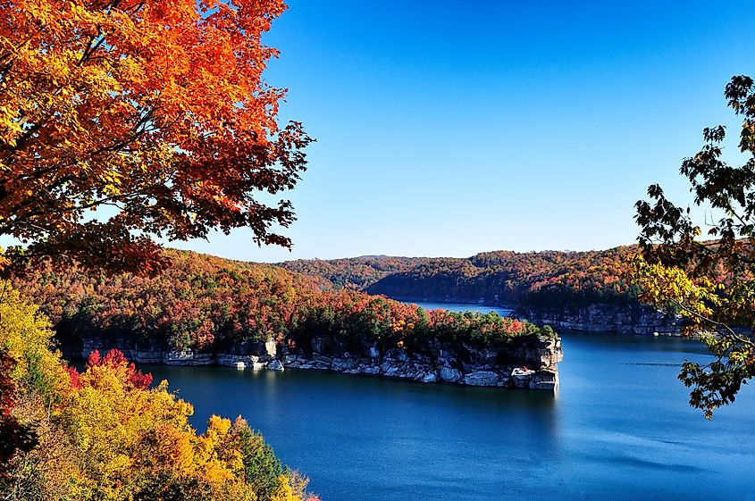 Autumn view of Long Point, Summersville Lake, Nicholas County, West Virginia, USA, West Virginia’s largest lake