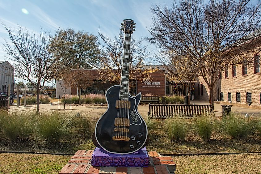 Tribute guitar sculpture in front of the B.B. King Museum and Delta Interpretive Center in Indianola, Mississippi