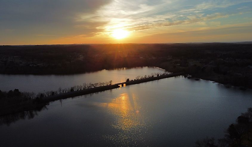 Sunset in Gallatin Tennessee over small lake