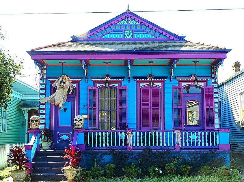 Home In Louisiana Decorated For Halloween