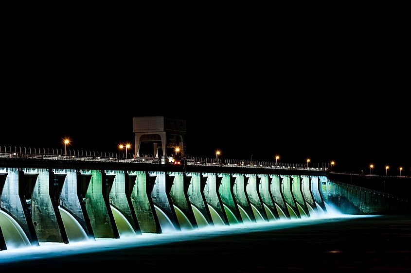 A view of the massive Kentucky Dam on the Tennessee River